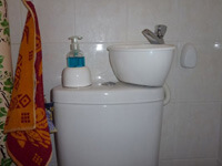 Petit lave-mains adaptable sur WC WiCi Mini Monsieur B (88) - 2 sur 2