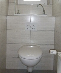 WC suspendu Geberit avec lave-mains WiCi Bati Design 1 robinet standard
