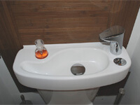 Toilettes avec lave-mains intégré WiCi Concept - M et Mme D (69)