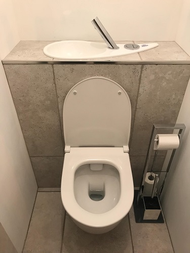 WiCi Free Flush, WC suspendu Geberit avec lave-mains design intégré