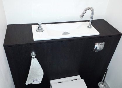 Film de décoration wengé noir sur  WC suspendu WC Bati